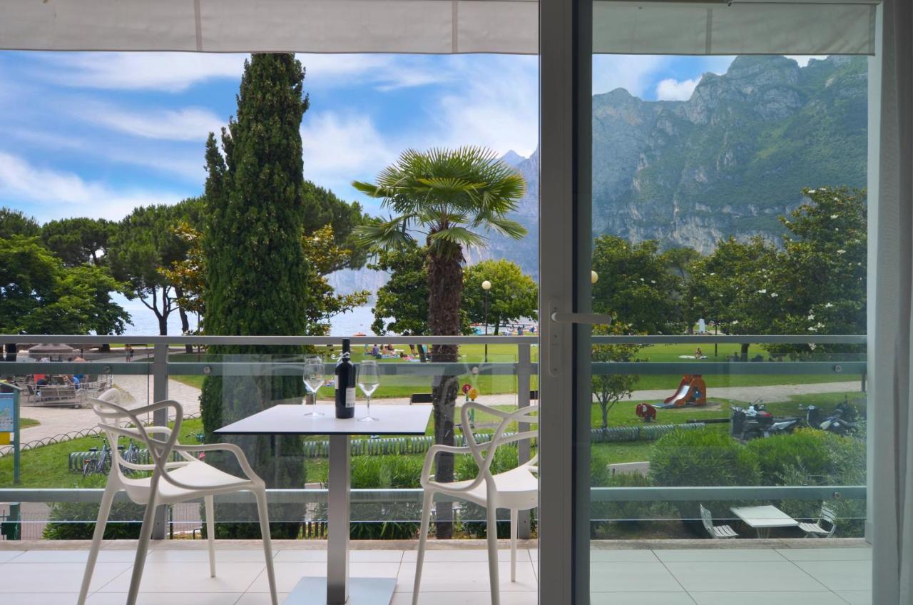 Club Nautico - Phoenix Studio Lake View Рива дел Гарда Екстериор снимка